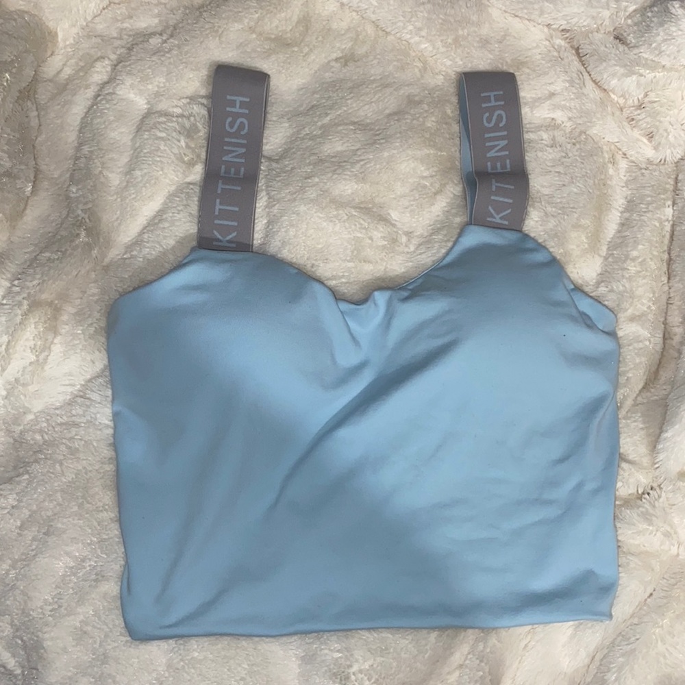 Kittenish workout top!